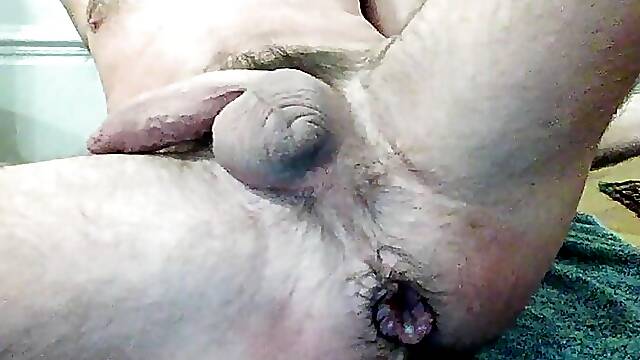 Brutal anal prostate pounding milks out 6 cum squirts in 6 mins