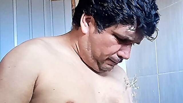 Piss of the fuck that I gave that I splashed in my face