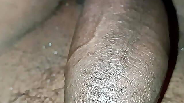 Desi maid suddenly get inside of my room unfortunately the maid mom shake my cock fastly