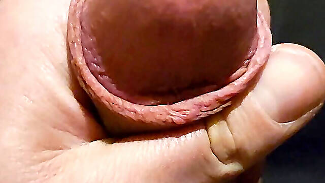 Quick Jerk-off and Cum-swallowing