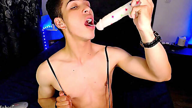 Suck Cock While I Masturbate and Make Cum