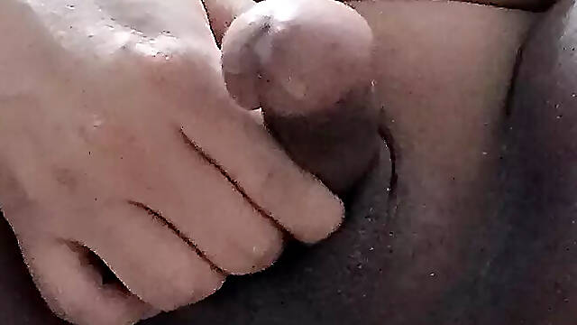 - I get acme while stimulating my nipples.