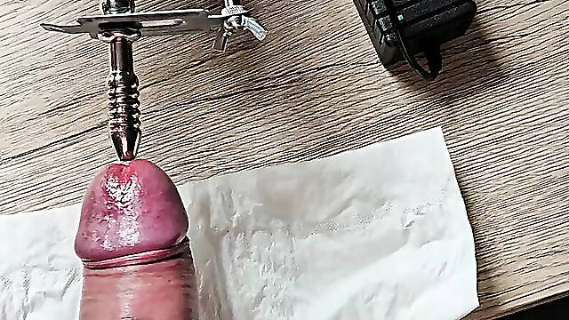 Continuous cocksounding and urethra stretch with machine fpr long time Part 4