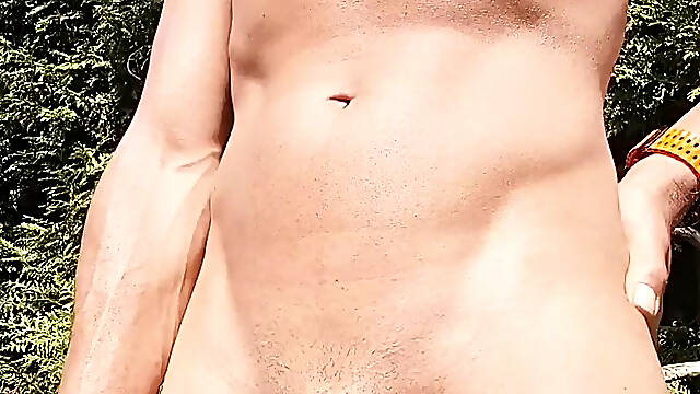 Ooops. Accidently multiple Huge handsfree premature cumshot while posing in the garden