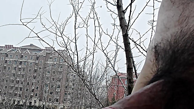 A naked man masturbated in a place.