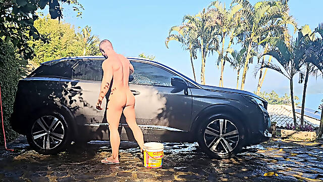 Nude Car Wash