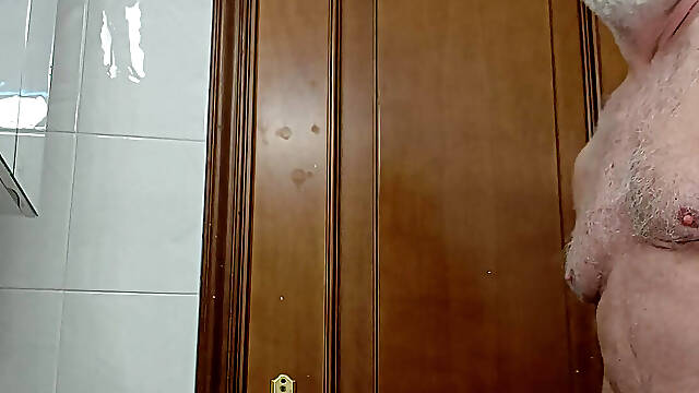 Mature Big Uncut Daddy Cock Itapapixxl Is Shaving His Beard and Trimming Down, Epic Cumshot