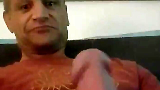 Voyeur with a Cock &amp; a Smile.