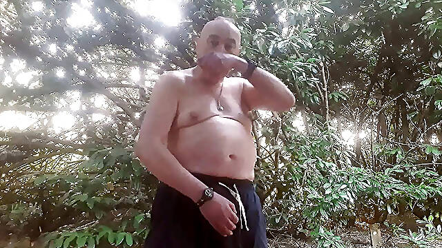 Serial Jerk off in Country Pissing and Juicy Jerk off of the Good Fat Pig Pascal in an Arboretum!