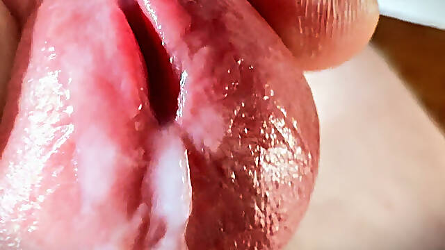 Masturbing and cumming in close-up