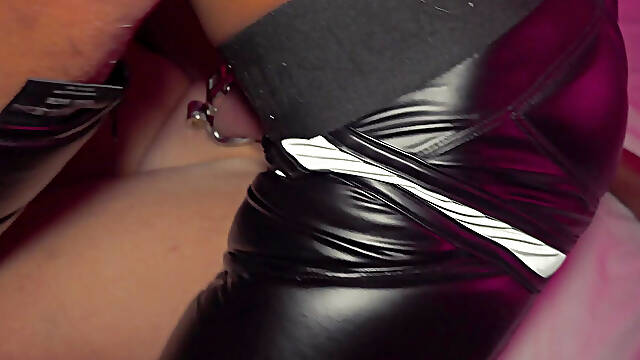 HORNY BASTARDS TEAR UP BEEFY LADS HOLE IN RED LIGHT DISTRICT FUCKFEST