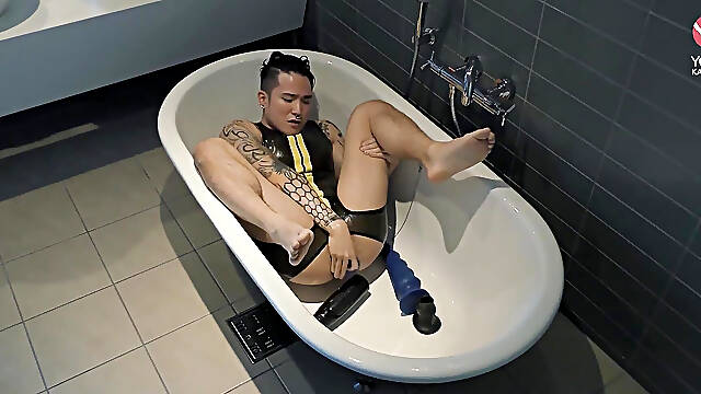 Yoshikawasakixxx - Japanese Yoshi Kawasaki Dildoes Himself