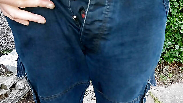 Pissing my jeans outdoors i cannot hold i my pee