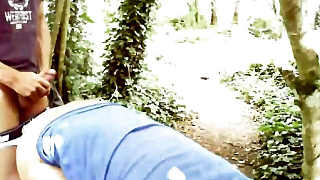 Blowjob in the woods on a cruising spot + rough fuck