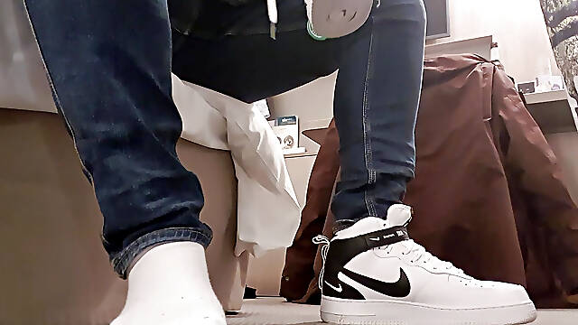 Nike AFO Put en on