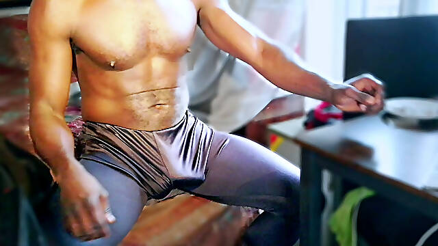 This Lycra is quite tight on me, and boiz, it reveals it ALL. Just imagine seeing me in these on the streets.