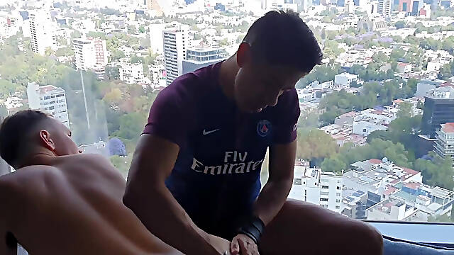 Mexico Vs. France: I Bottomed for Zonicman Bareback