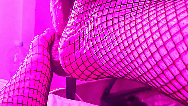 IcyEye practices pampering big cocks