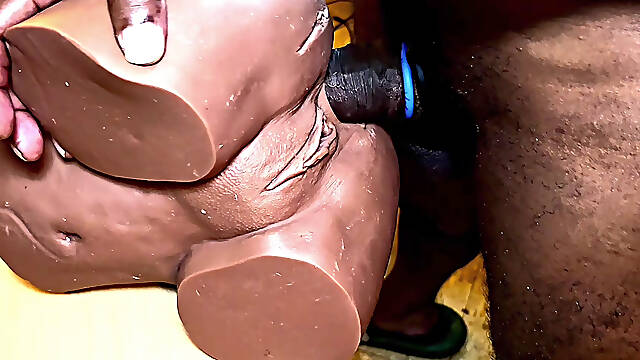 Sex doll for cumshot