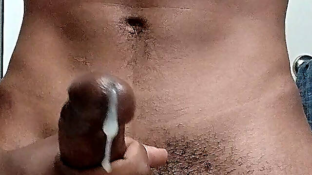 BIG JUICY BALLS SHOOTS A FAT CUM LOAD FROM LONG CURVY BBC