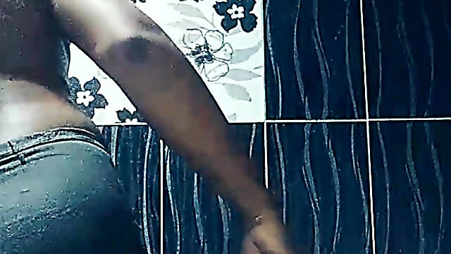 I masturbated after coming home from the office today. It felt great and my body feels fresh..