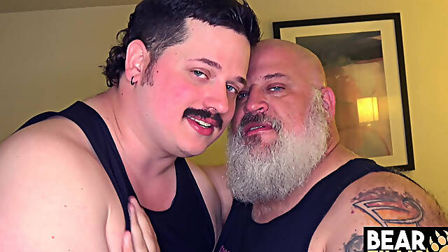 BEARFILMS Chubby Bear Cliff Boyd Fucked By Jackson Boyd