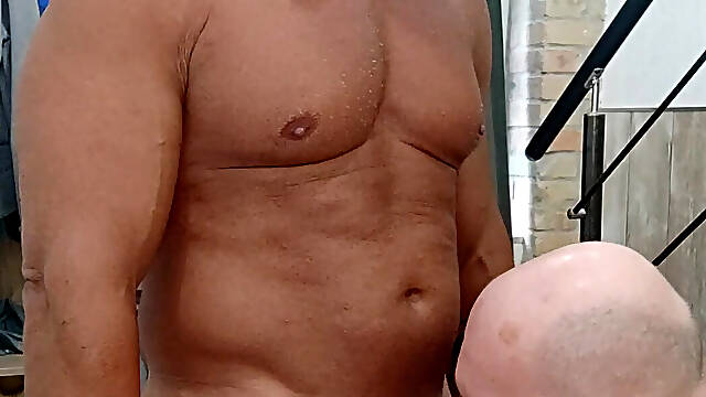 Mr Guru Bodybuilder Stepdaddy Friend Get Sucked off From Dexterxxl