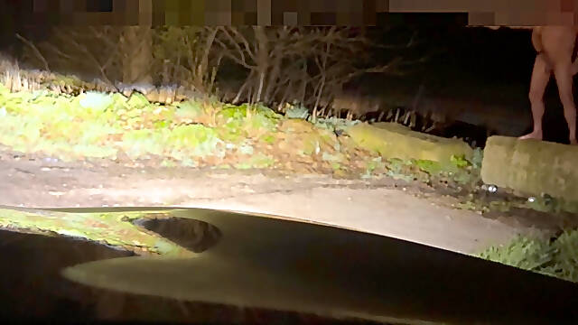 Naked barefoot twerking and jerking car passed and I half hide, by arse is in the air to be seen