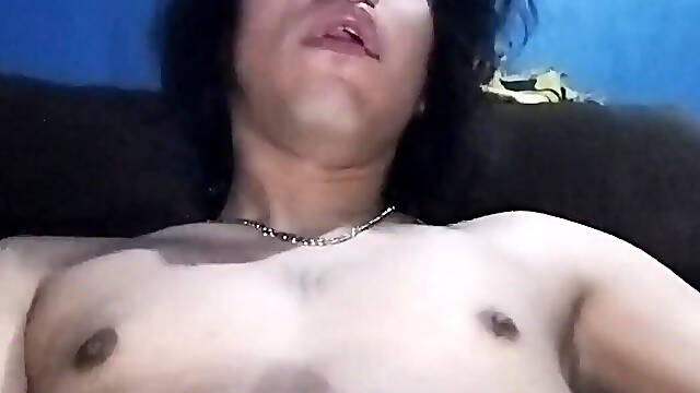 I Play Naked with My Cute Body