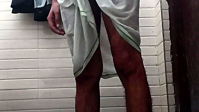 The boy of the village took out the thick penis from inside the lungi and took out the semen
