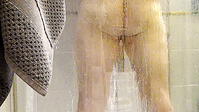 Amateur shower homemade english