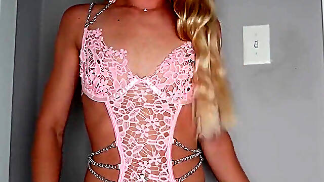 Are You a Fishnet Fan?