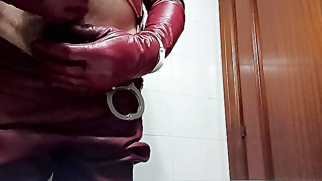 Gloves leather
