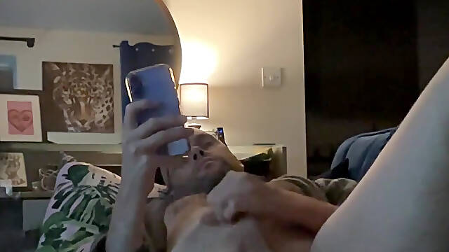 Late Night Horn, Come Get Between These Legs