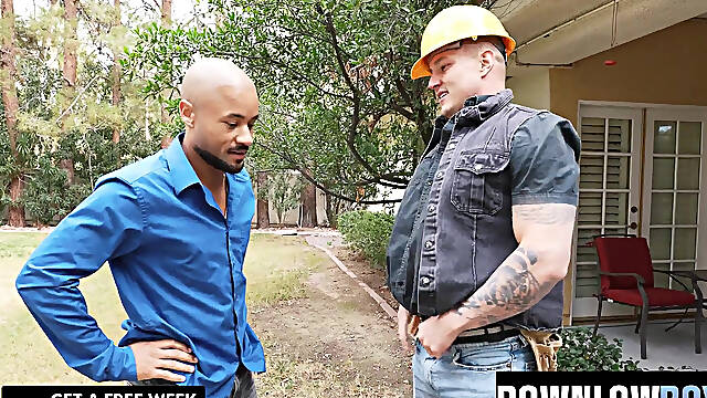 DOWNLOW BOYS - Hunky Handyman Austin Matthews Takes Xavier Zane Bareback
