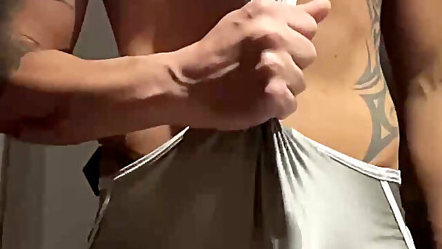 Muscle jock in lycra with huge cock thrusting until he cums