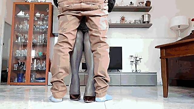 Do you want to sit on my lap? 23 WMV