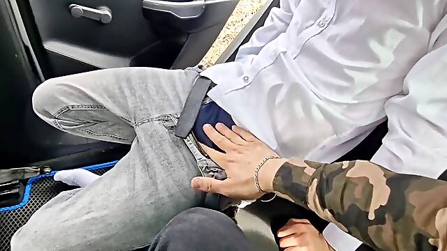 A passerby college girl ran away from lessons to nail with an Uber taxi driver