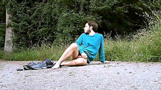 Caught peeing and nutting outdoors - homo public exhibitionist